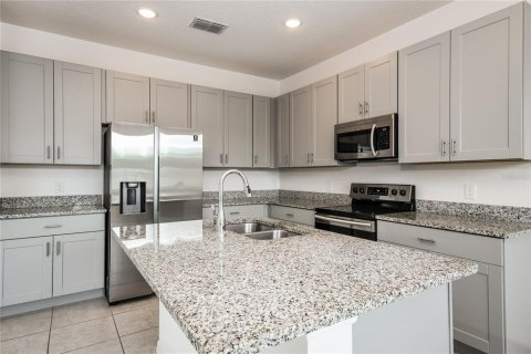 Casa en alquiler en Haines City, Florida, 3 dormitorios, 142.23 m2 № 1876828 - foto 5