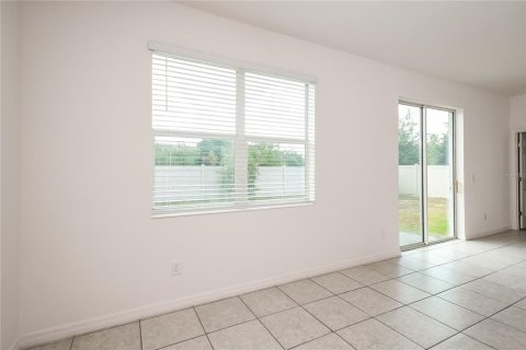 Casa en alquiler en Haines City, Florida, 3 dormitorios, 142.23 m2 № 1876828 - foto 7