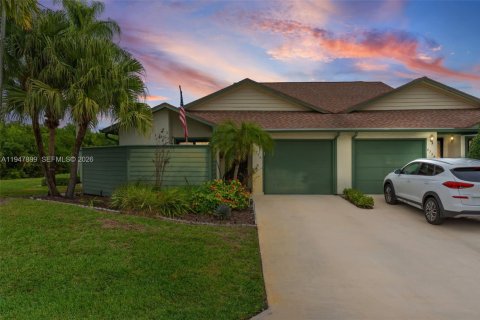 Villa ou maison à vendre à Hobe Sound, Floride: 2 chambres, 128.58 m2 № 2004623 - photo 2