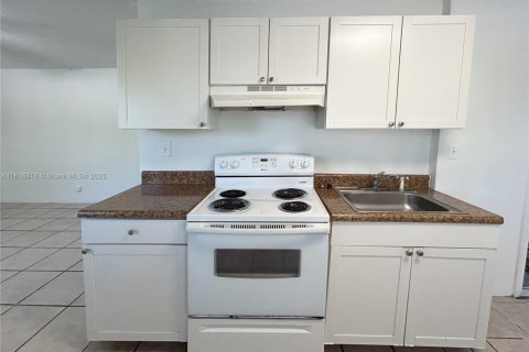 Studio in Wilton Manors, Florida № 2013329