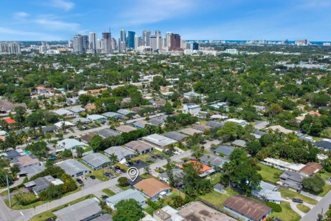 Casa en alquiler en Fort Lauderdale, Florida, 3 dormitorios, 104.61 m2 № 1207293 - foto 1