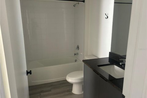 Touwnhouse à vendre à Kissimmee, Floride: 3 chambres, 126.35 m2 № 2285067 - photo 7