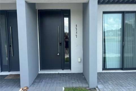Touwnhouse à vendre à Kissimmee, Floride: 3 chambres, 126.35 m2 № 2285067 - photo 2
