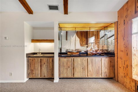 House in Plantation, Florida 3 bedrooms, 260.22 sq.m. № 2000482 - photo 24