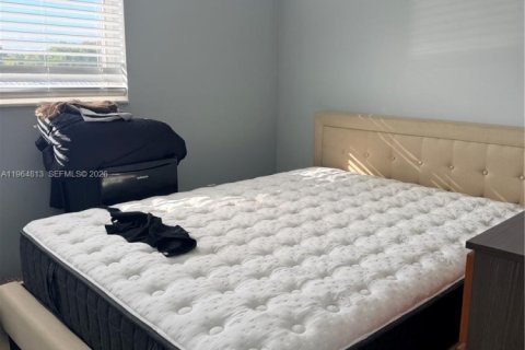 Condo in Miami, Florida, 3 bedrooms  № 2026130 - photo 14