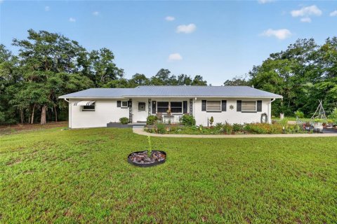 House in Dunnellon, Florida 2 bedrooms, 128.95 sq.m. № 2197956