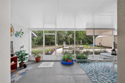 House in Dunnellon, Florida 2 bedrooms, 128.95 sq.m. № 2197956 - photo 13