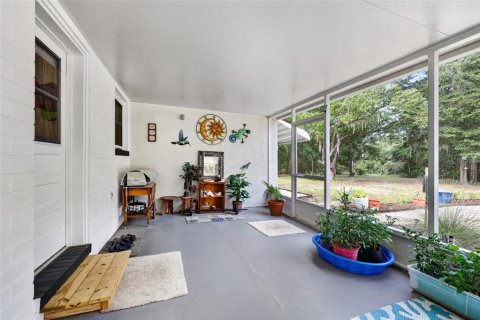 House in Dunnellon, Florida 2 bedrooms, 128.95 sq.m. № 2197956 - photo 9