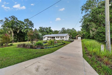 House in Dunnellon, Florida 2 bedrooms, 128.95 sq.m. № 2197956 - photo 5