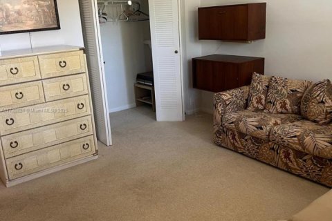 Condo in Coconut Creek, Florida, 2 bedrooms  № 1729038 - photo 27