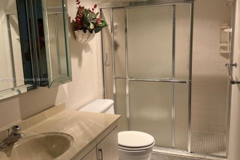 Condo in Coconut Creek, Florida, 2 bedrooms  № 1729038 - photo 25