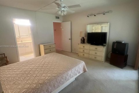 Condo in Coconut Creek, Florida, 2 bedrooms  № 1729038 - photo 17