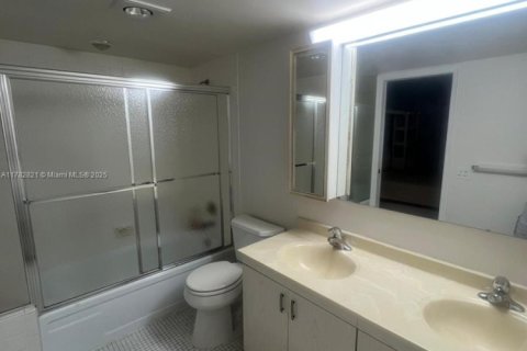 Condo in Coconut Creek, Florida, 2 bedrooms  № 1729038 - photo 19