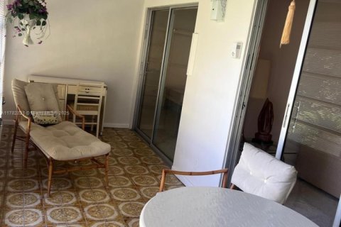 Condo in Coconut Creek, Florida, 2 bedrooms  № 1729038 - photo 14