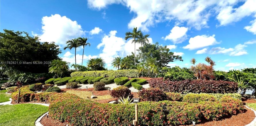 Condo in Coconut Creek, Florida, 2 bedrooms  № 1729038