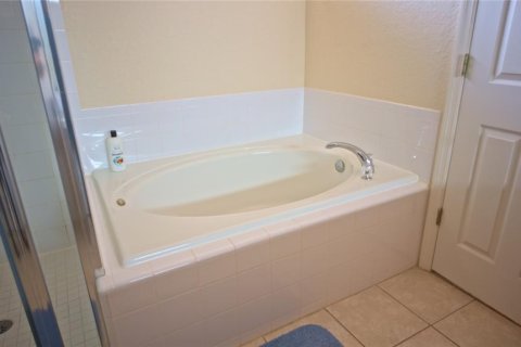 Casa en venta en Clermont, Florida, 4 dormitorios, 192.49 m2 № 2377571 - foto 16