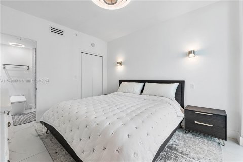 Condo in Miami Beach, Florida, 1 bedroom  № 1703660 - photo 6