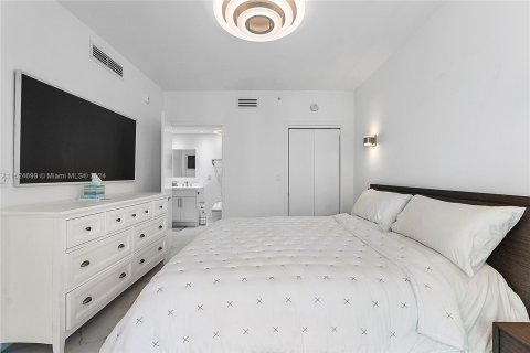 Condo in Miami Beach, Florida, 1 bedroom  № 1703660 - photo 5