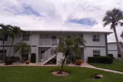 Condo à Punta Gorda, Floride, 2 chambres  № 2355929