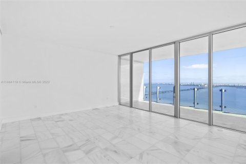 Condo in Miami, Florida, 4 bedrooms  № 1935570 - photo 16