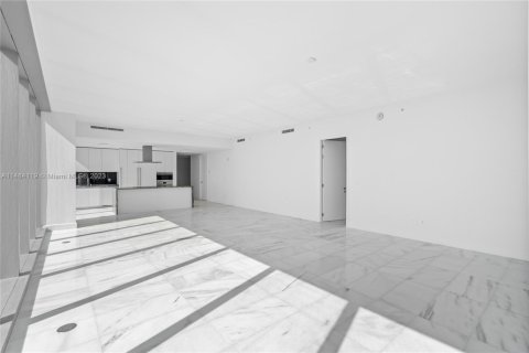 Condo in Miami, Florida, 4 bedrooms  № 1935570 - photo 19