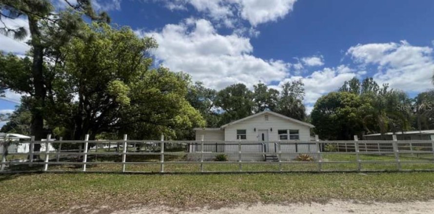 Villa ou maison à Zephyrhills, Floride 2 chambres, 62.43 m2 № 2148501