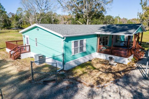 House in Jacksonville, Florida 3 bedrooms, 130.43 sq.m. № 865771 - photo 1