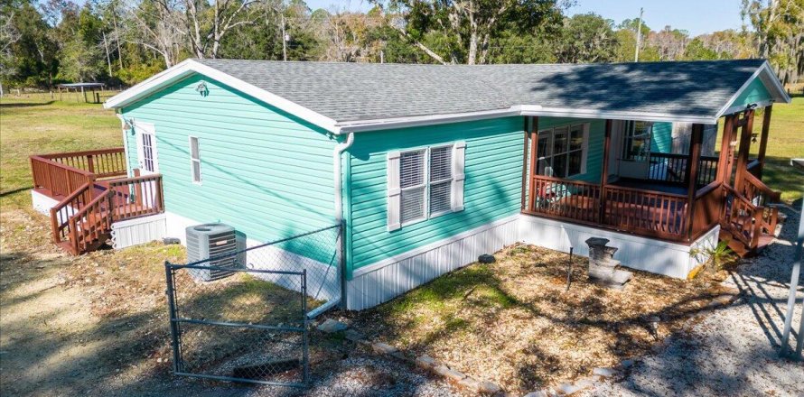 House in Jacksonville, Florida 3 bedrooms, 130.43 sq.m. № 865771