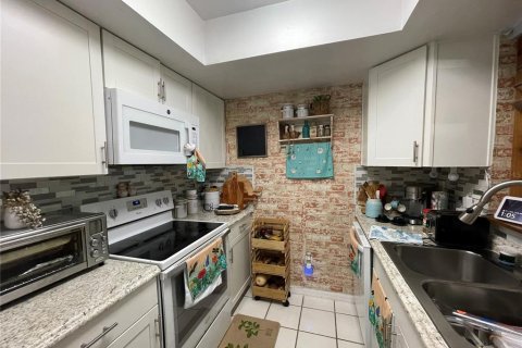 Copropriété à vendre à Gainesville, Floride: 2 chambres, 99.41 m2 № 1902435 - photo 7