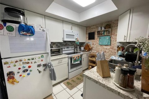 Copropriété à vendre à Gainesville, Floride: 2 chambres, 99.41 m2 № 1902435 - photo 4