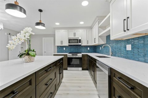 Casa en venta en Saint Petersburg, Florida, 3 dormitorios, 165.18 m2 № 2151540 - foto 12