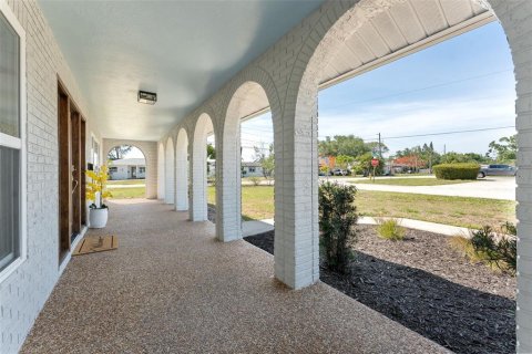 Casa en venta en Saint Petersburg, Florida, 3 dormitorios, 165.18 m2 № 2151540 - foto 4