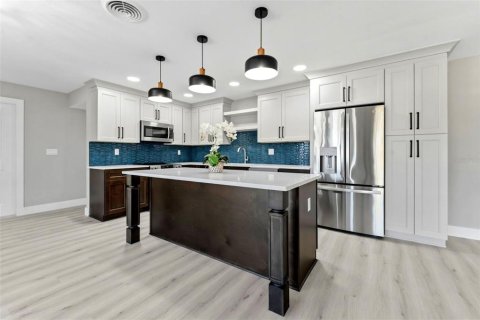Casa en venta en Saint Petersburg, Florida, 3 dormitorios, 165.18 m2 № 2151540 - foto 10