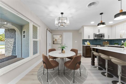 Casa en venta en Saint Petersburg, Florida, 3 dormitorios, 165.18 m2 № 2151540 - foto 13