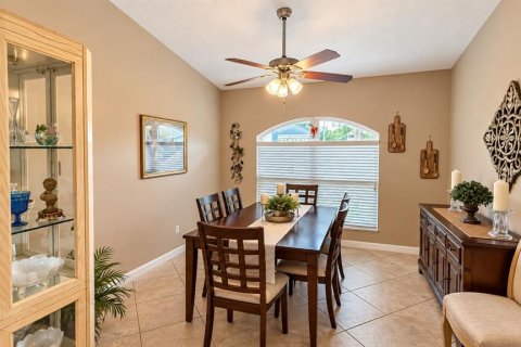 Villa ou maison à louer à Bradenton, Floride: 3 chambres, 179.39 m2 № 2430308 - photo 5