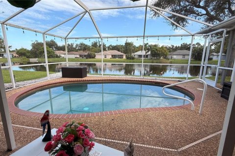 Villa ou maison à louer à Bradenton, Floride: 3 chambres, 179.39 m2 № 2430308 - photo 8