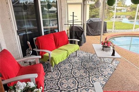 Villa ou maison à louer à Bradenton, Floride: 3 chambres, 179.39 m2 № 2430308 - photo 6