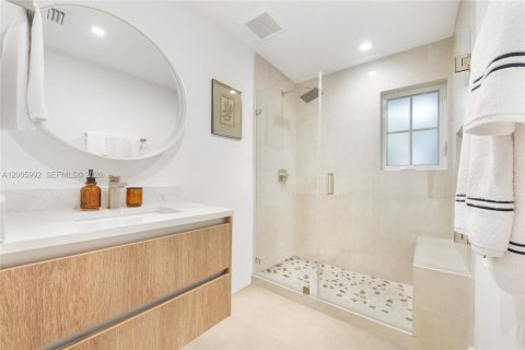 Condominio en venta en Coral Gables, Florida, 2 dormitorios, 139.07 m2 № 2076619 - foto 12