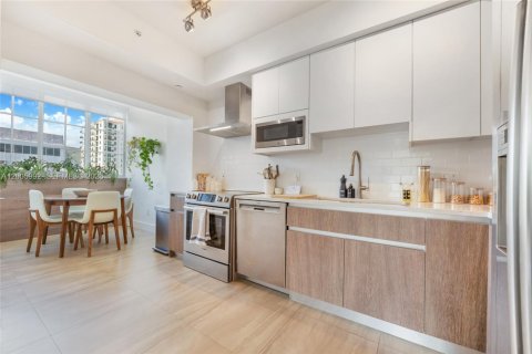 Condominio en venta en Coral Gables, Florida, 2 dormitorios, 139.07 m2 № 2076619 - foto 7