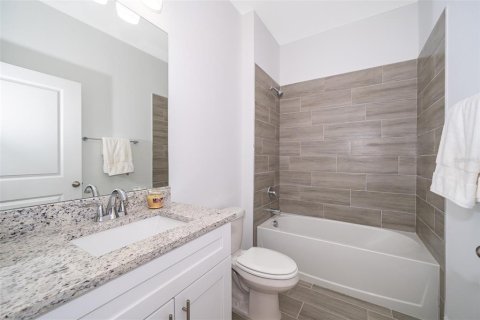 House in Kissimmee, Florida 2 bedrooms, 98.01 sq.m. № 1528079 - photo 9