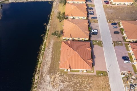 House in Kissimmee, Florida 2 bedrooms, 98.01 sq.m. № 1528079 - photo 13