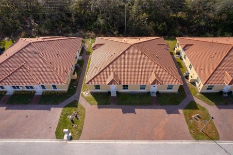 House in Kissimmee, Florida 2 bedrooms, 98.01 sq.m. № 1528079 - photo 12