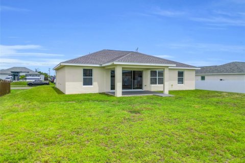 House in Cape Coral, Florida 4 bedrooms № 1814454 - photo 5