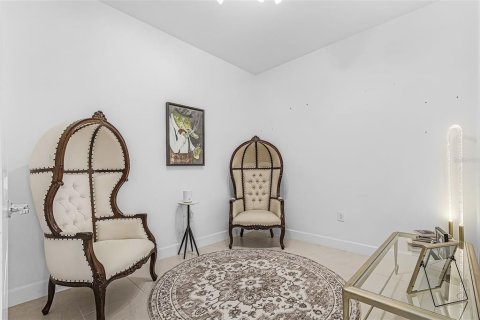 House in Fort Myers, Florida 3 bedrooms, 145.48 sq.m. № 2142416 - photo 6