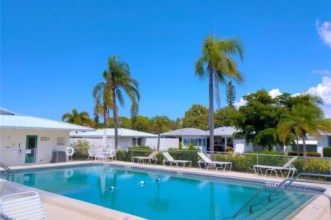 Villa ou maison à louer à Venice, Floride: 2 chambres, 95.78 m2 № 2380665 - photo 2