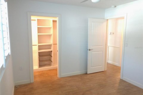 Villa ou maison à louer à Venice, Floride: 2 chambres, 95.78 m2 № 2380665 - photo 18