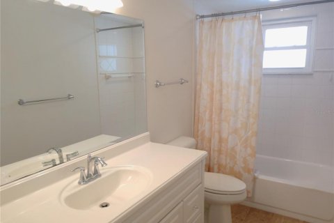 Villa ou maison à louer à Venice, Floride: 2 chambres, 95.78 m2 № 2380665 - photo 24