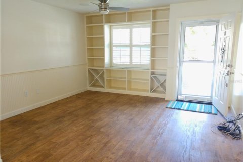 Villa ou maison à louer à Venice, Floride: 2 chambres, 95.78 m2 № 2380665 - photo 4