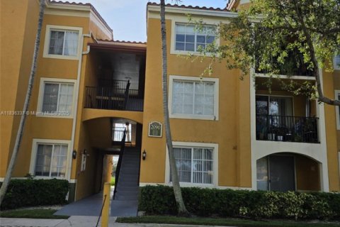Condo in Miramar, Florida, 2 bedrooms  № 1819965 - photo 12