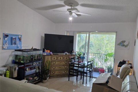Condo in Miramar, Florida, 2 bedrooms  № 1819965 - photo 14